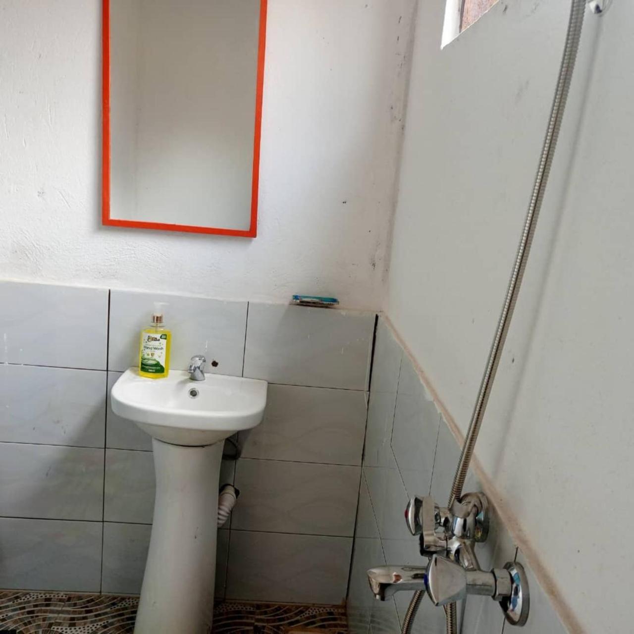 Ruhija Gorilla Guest House Kabale Екстер'єр фото